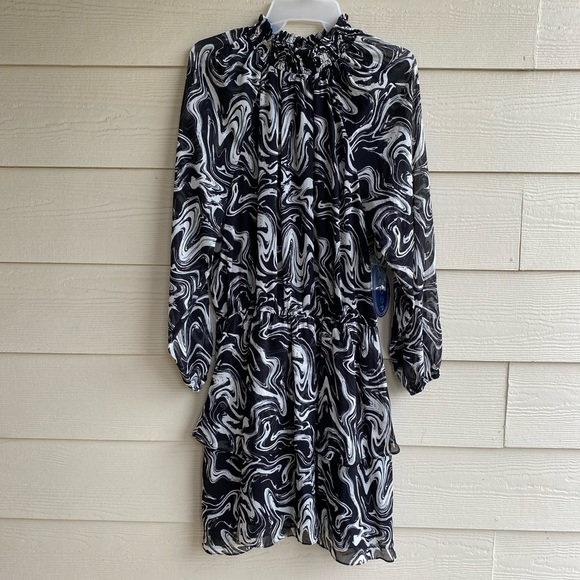 NWT Women’s Tiered Mini Dress with Smock Neck - Picture 6 of 8